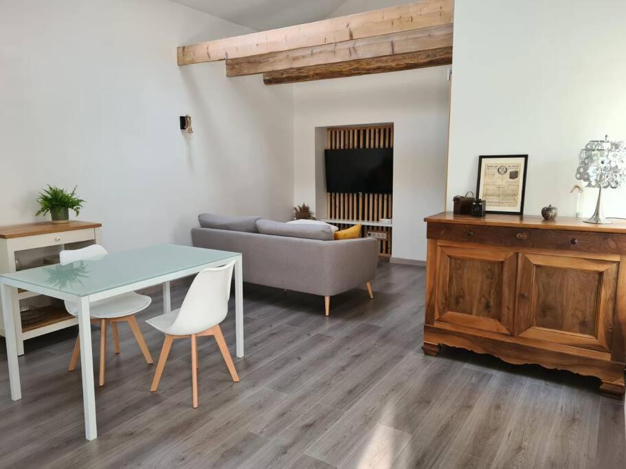 Joli Appartement Tout Confort Чалон-Сур-Салне Экстерьер фото